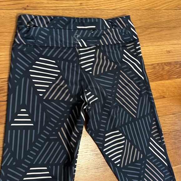 Carve Designs Leggings - Picture 4 of 4